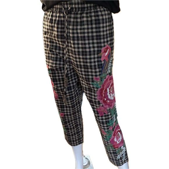 FARM RIO Rooster Cross Stitch Embroidered Pants Plaid (Black & Cream) - Picture 3 of 10